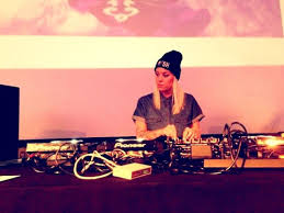 Sam Divine – Defected In The House Radio LIVE SET (Guestmix Oliver $ & Jesse Rose) – 25-AUGUST-2014